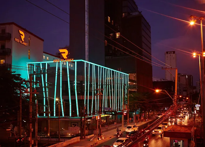 Easy Planet Surawong Hotel 3*