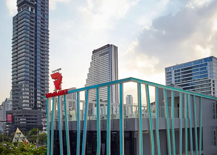 Easy Planet Surawong Hotel 3*