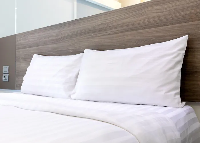 Easy Planet Surawong Hotel 3*