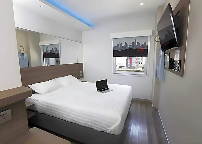 Hotel Easy Planet Surawong Banguecoque